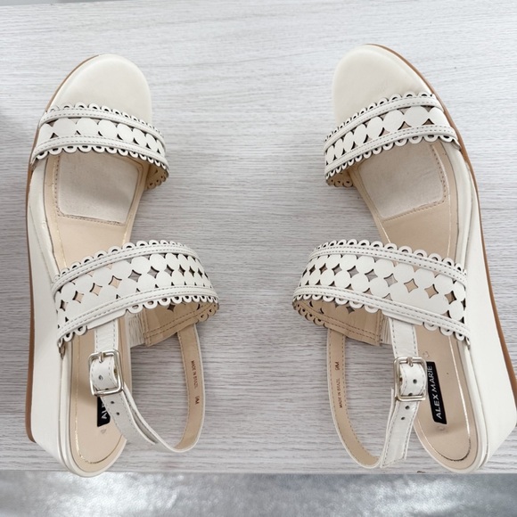 Alex Marie Elsa cloud white Wedge Sandals size 9 women’s - Picture 6 of 14
